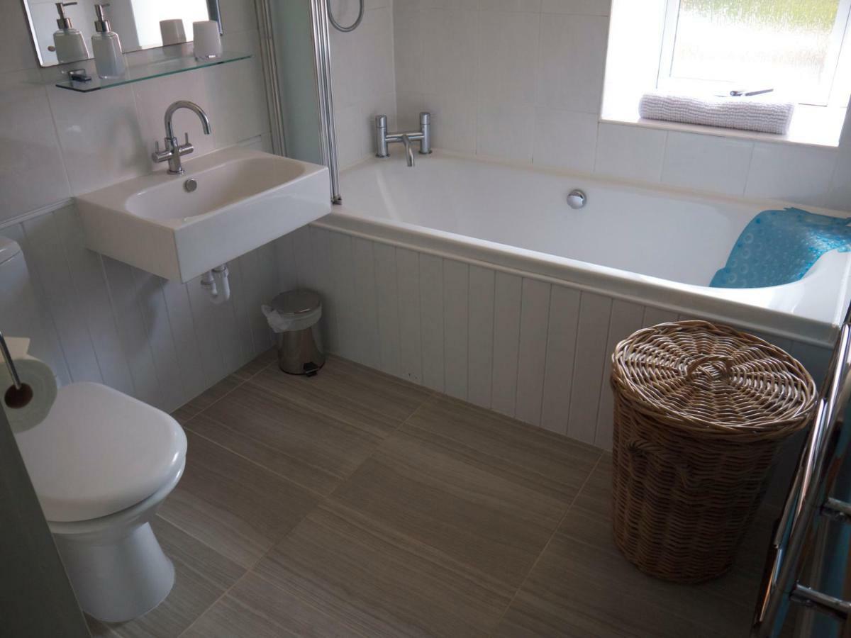 Blossom Cottage Lonmore Экстерьер фото